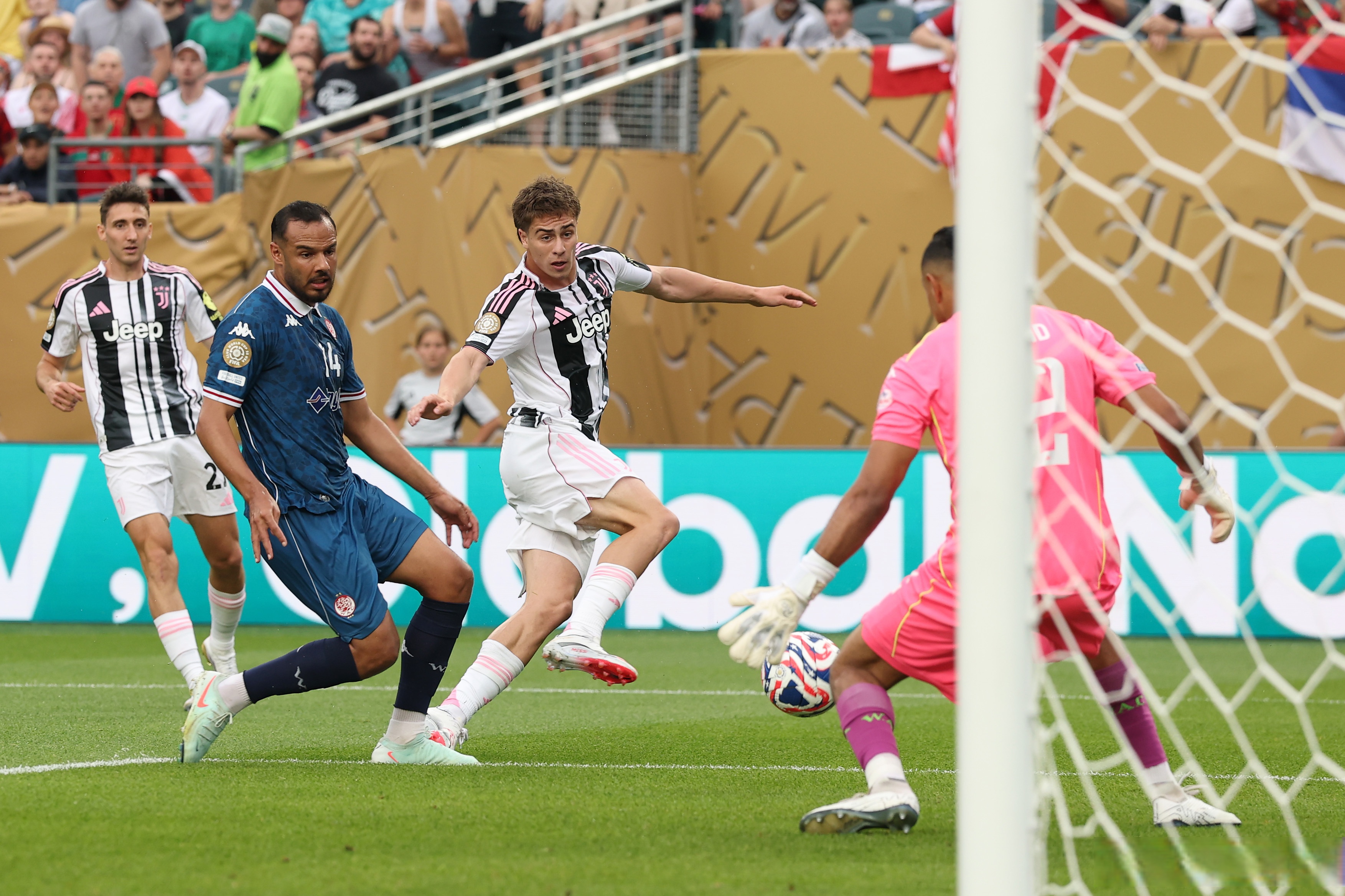 尤文图斯客场取胜晋级下一轮淘汰(尤文图斯的比赛结果)