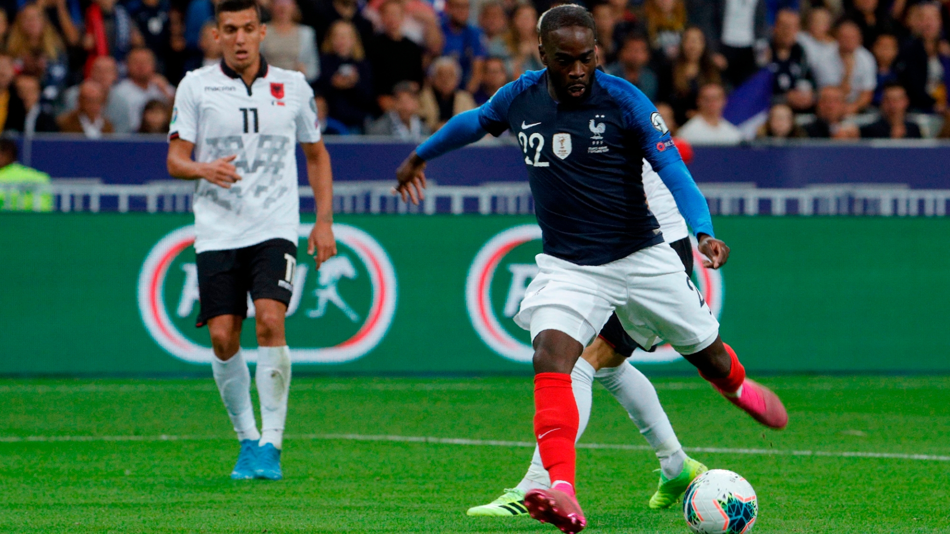 里尔年轻队员崭露头角，球队未来一片光明的简单介绍