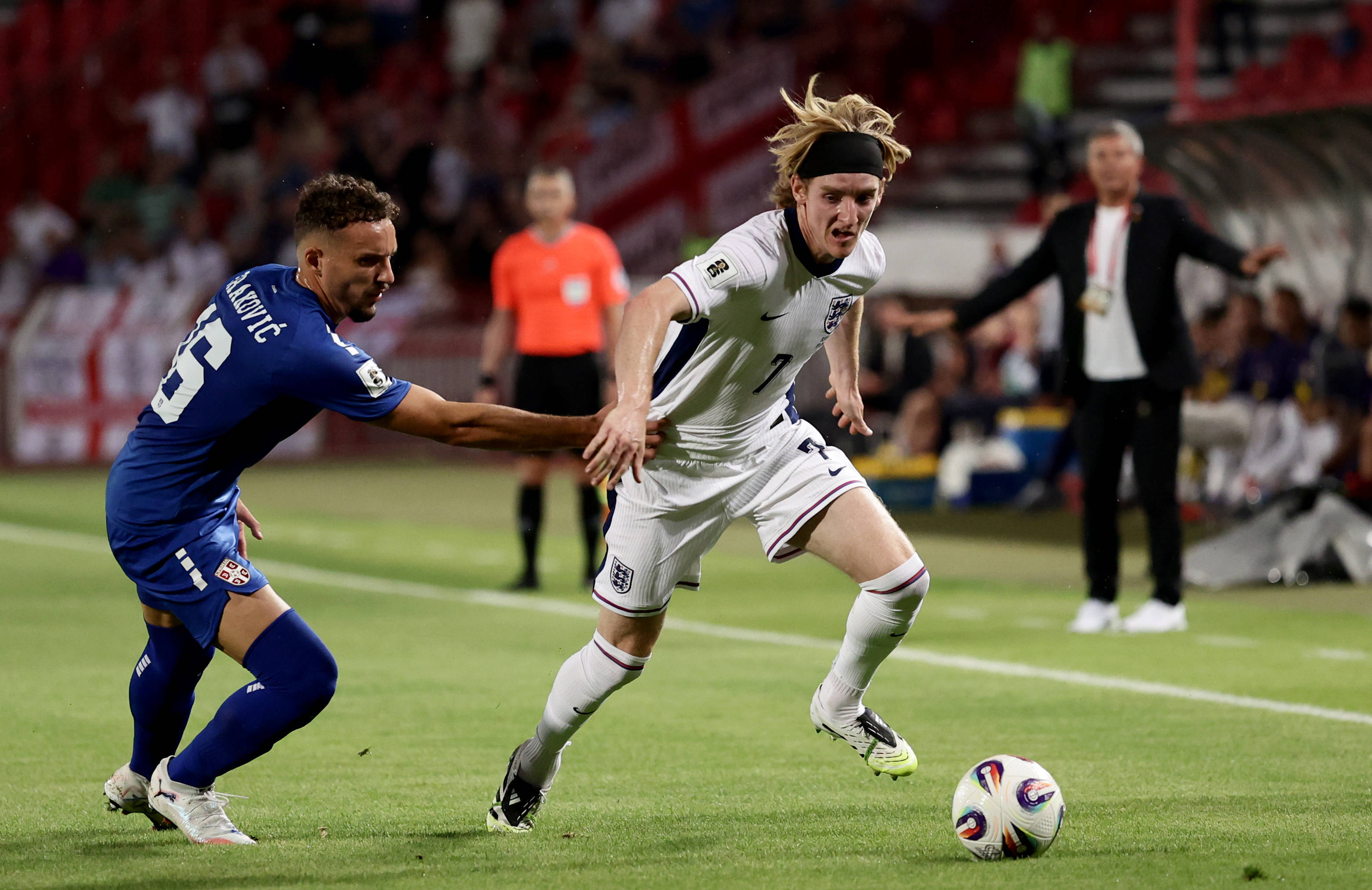 包含英格兰队展现实力,以小组第一身份晋级欧洲预选赛的词条 包含英格兰队展现实力,以小组第一身份晋级欧洲预选赛的词条